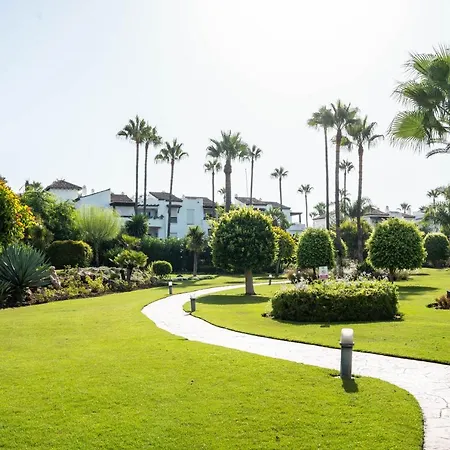 Salt & Garden Apartment
