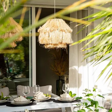 Salt & Garden Apartment